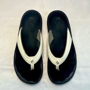 Olukai Women’s Ohana Flip Flops Size 9